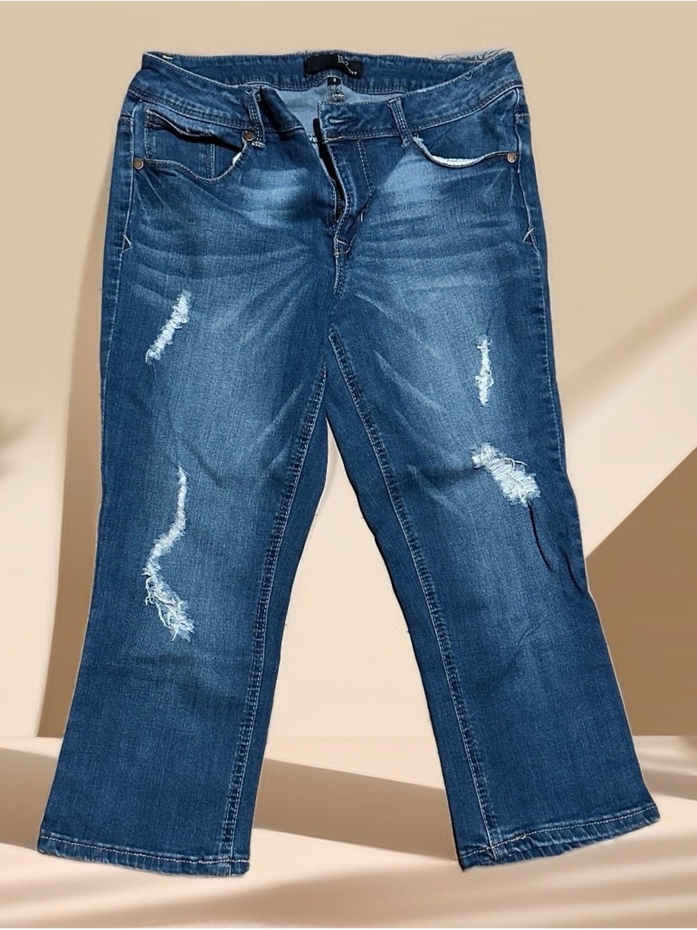 1822 Denim Medium Blue Distressed Women's Cropped Jeans